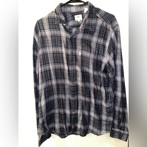 Levi’s Long sleeve button down cotton shirt Size- Large - Picture 1 of 2